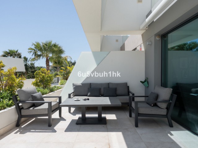 Adosado con 4 Dormitorios  en La Cala de Mijas