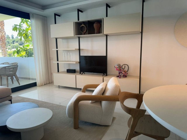 2 Bedrooms Apartment in Benahavís