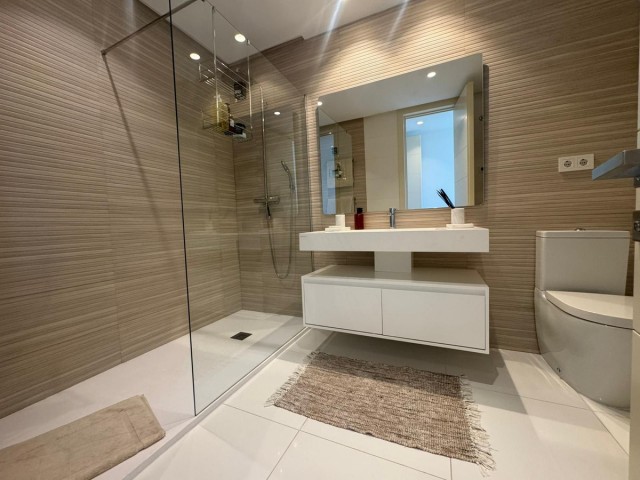 2 Bedrooms Apartment in Benahavís