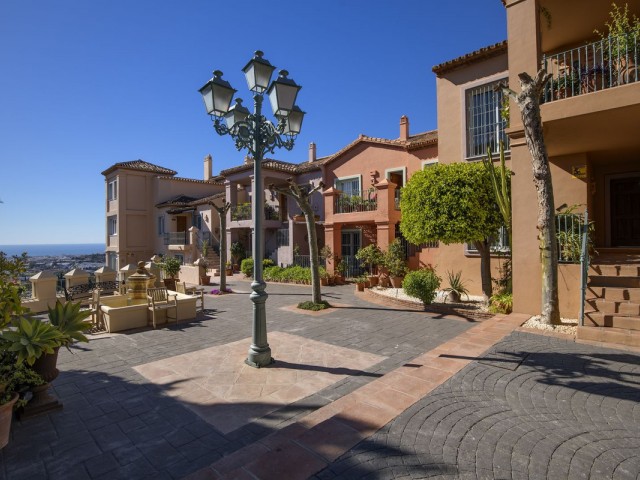 Apartamento con 2 Dormitorios  en Monte Halcones