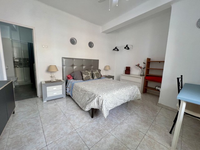 4 Bedrooms Apartment in Málaga