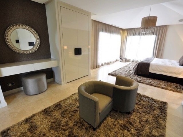 6 Slaapkamer Villa in Guadalmina Baja
