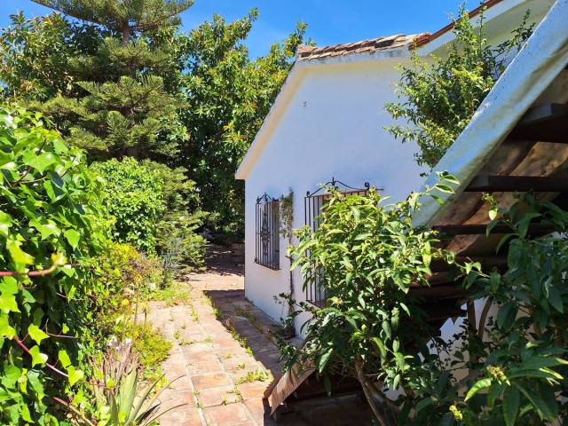 Villa con 3 Dormitorios  en Estepona