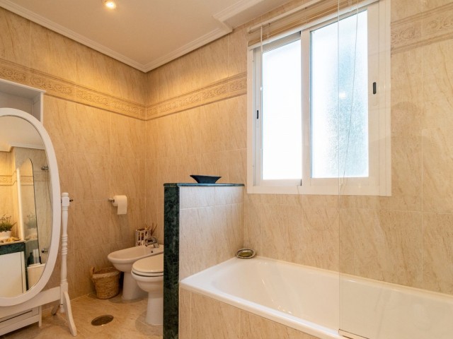 3 Bedrooms Apartment in Estepona