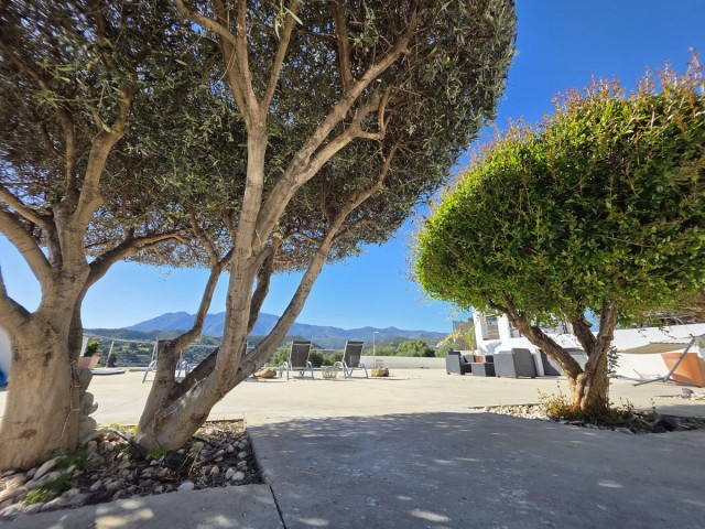 4 Soveroms Villa i Estepona