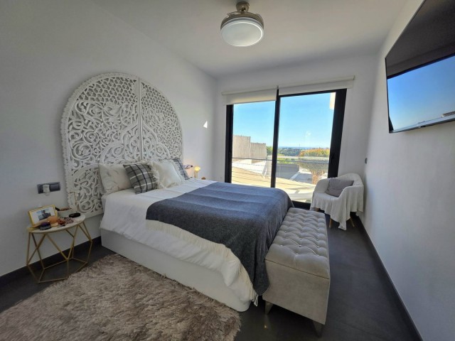 4 Soveroms Villa i Estepona