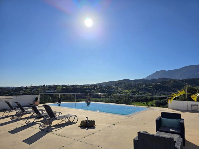 4 Sovrums Villa i Estepona