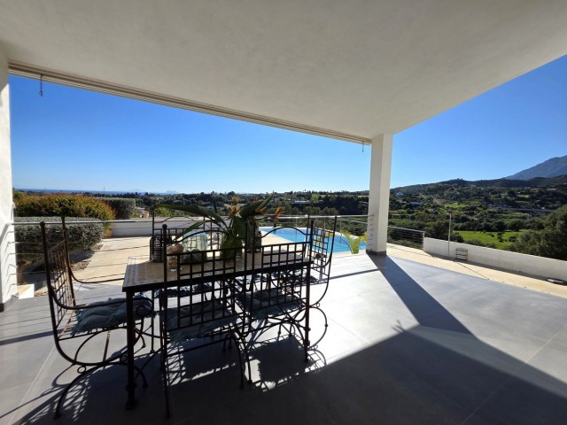 4 Sovrums Villa i Estepona