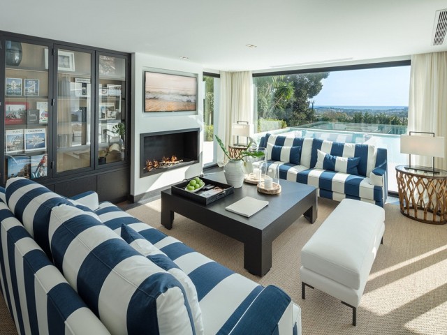 5 Bedrooms Villa in Marbella