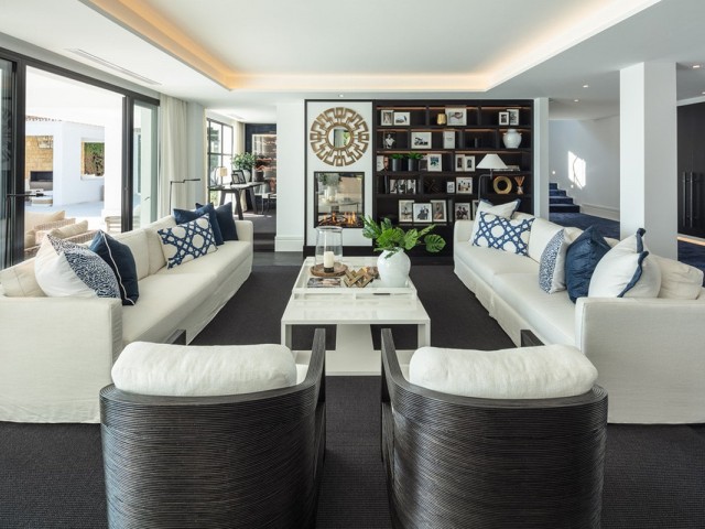 5 Bedrooms Villa in Marbella