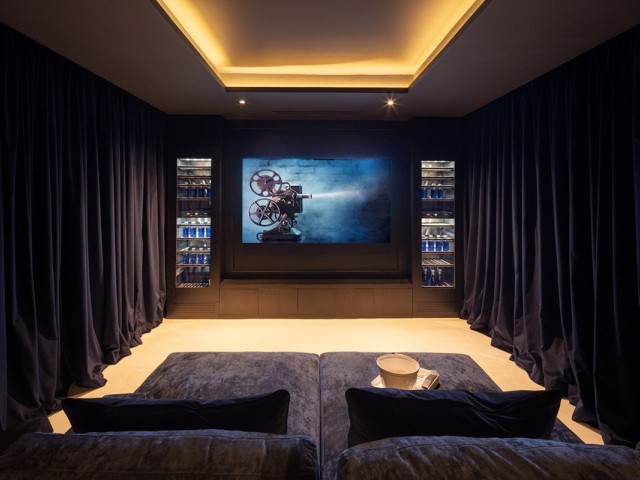 5 Bedrooms Villa in Marbella