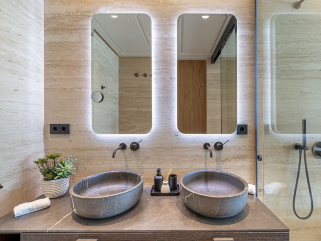 2 Soveroms Leilighet i Estepona