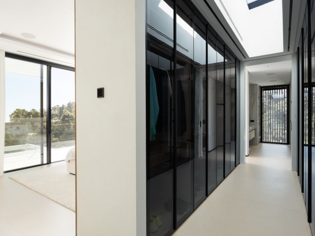 Villa con 7 Dormitorios  en El Madroñal