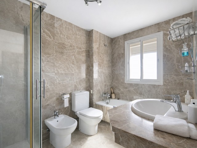 3 Soveroms Rekkehus i Estepona