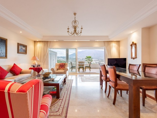 3 Bedrooms Apartment in Nueva Andalucía