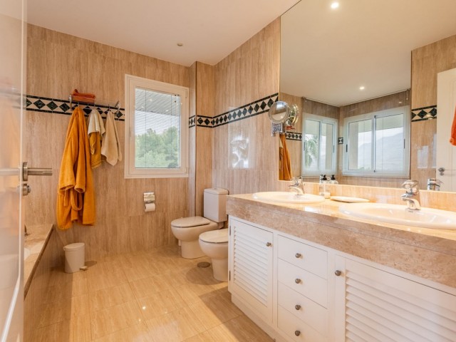 3 Bedrooms Apartment in Nueva Andalucía