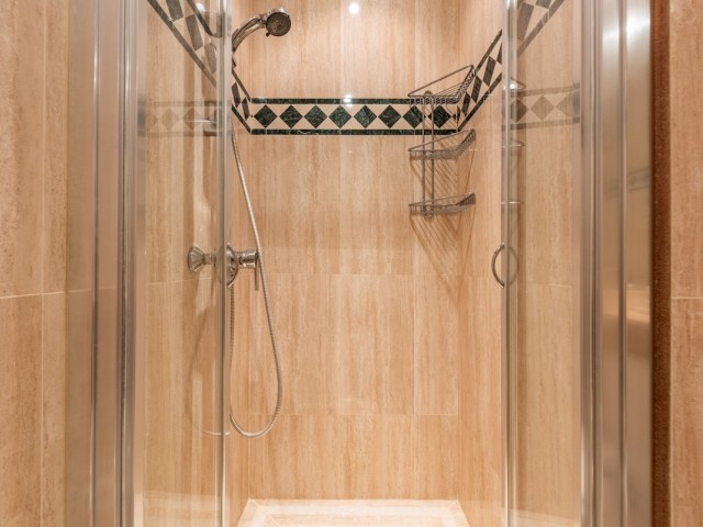 3 Bedrooms Apartment in Nueva Andalucía