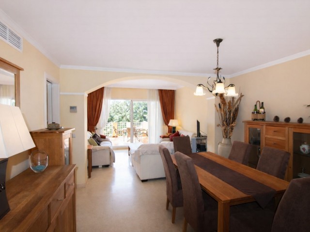 2 Bedrooms Apartment in Elviria