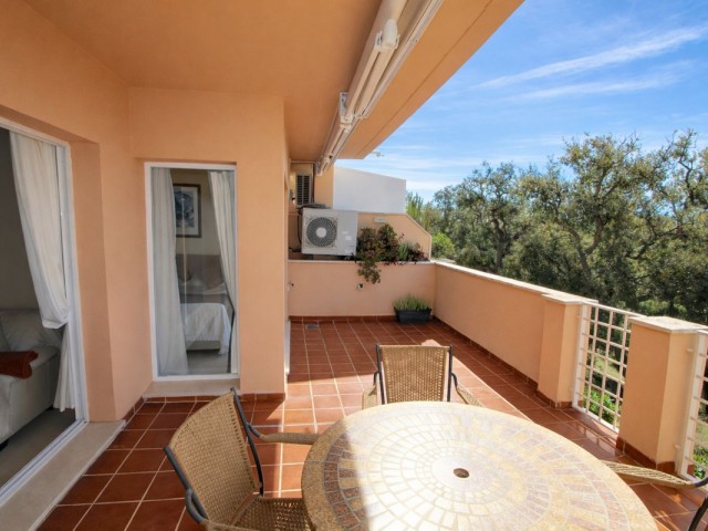 2 Bedrooms Apartment in Elviria