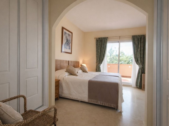 2 Bedrooms Apartment in Elviria