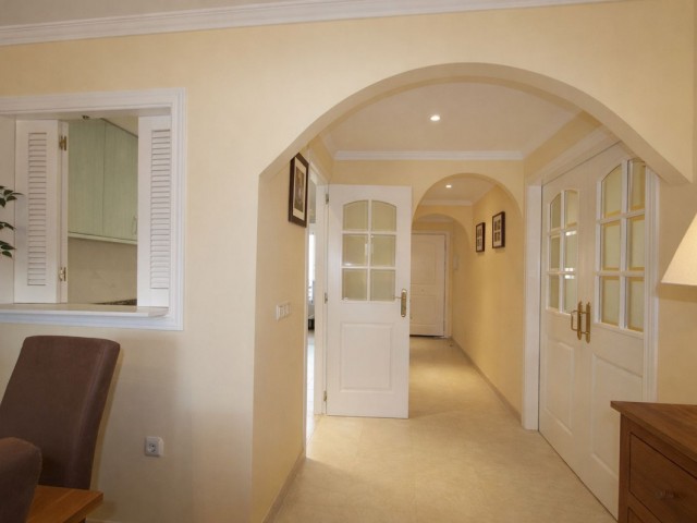 Apartment, Elviria, R5356483