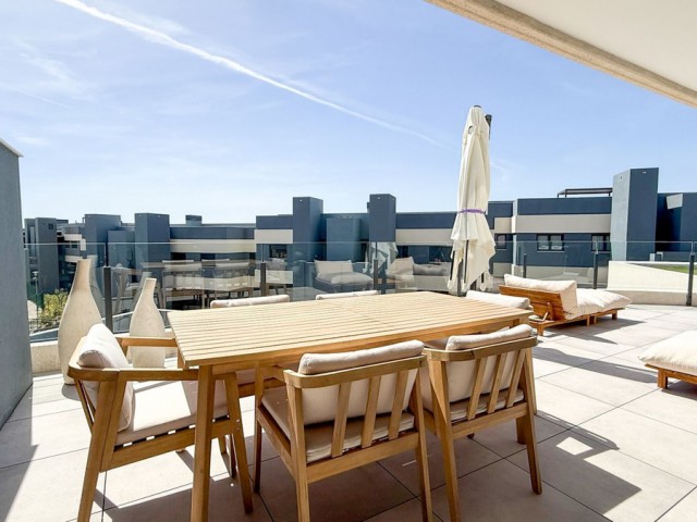 3 Bedrooms Apartment in Selwo