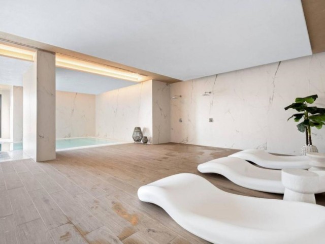 3 Bedrooms Apartment in Selwo