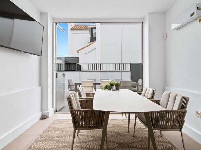 Adosado con 4 Dormitorios  en La Cala de Mijas