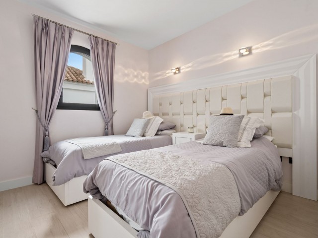 Adosado con 4 Dormitorios  en La Cala de Mijas