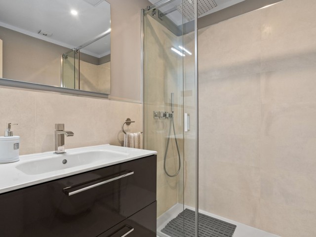 Adosado con 4 Dormitorios  en La Cala de Mijas