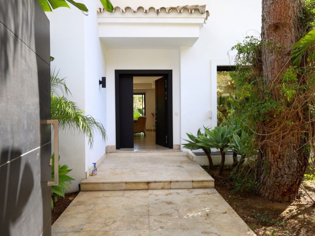 6 Soveroms Villa i Nueva Andalucía