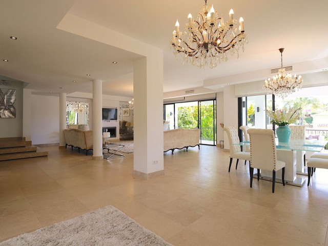 6 Soveroms Villa i Nueva Andalucía