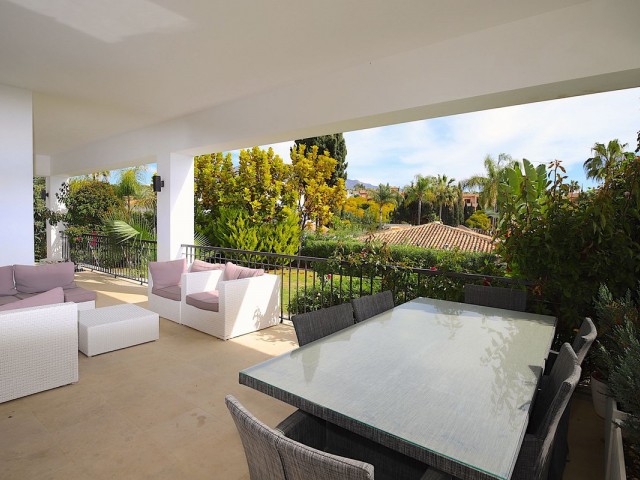 6 Soveroms Villa i Nueva Andalucía