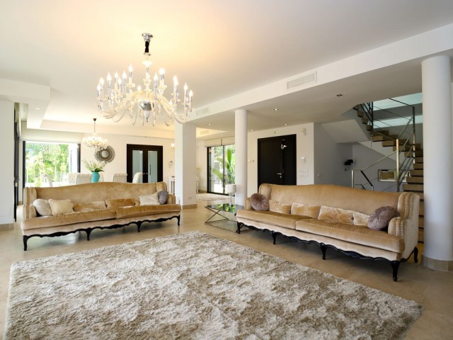 6 Soveroms Villa i Nueva Andalucía