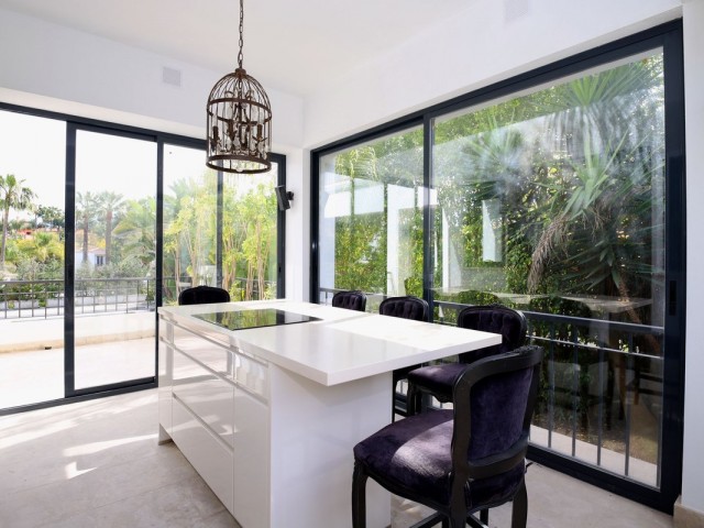 6 Soveroms Villa i Nueva Andalucía