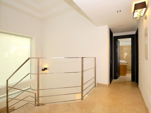 6 Soveroms Villa i Nueva Andalucía