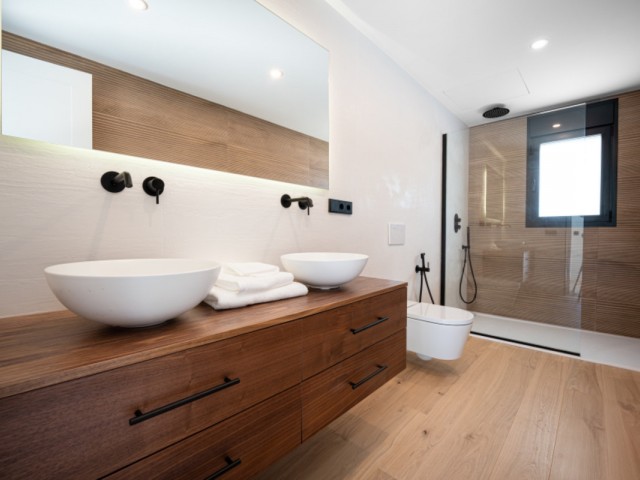 5 Soveroms Villa i Nagüeles