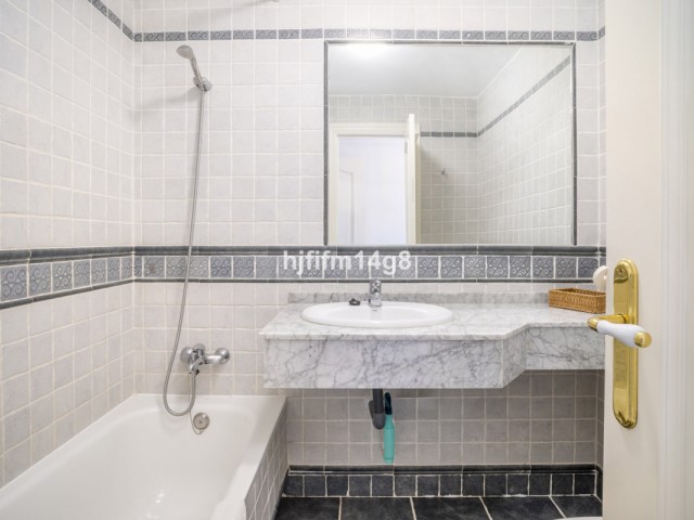 2 Soveroms Leilighet i Nueva Andalucía