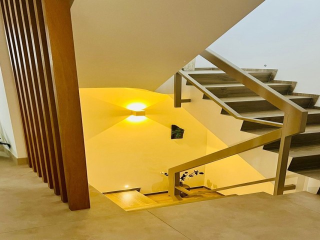 4 Soveroms Rekkehus i Estepona