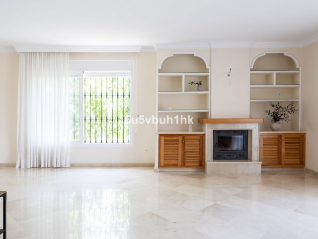 5 Soveroms Rekkehus i San Pedro de Alcántara