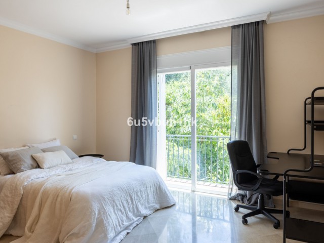 5 Soveroms Rekkehus i San Pedro de Alcántara