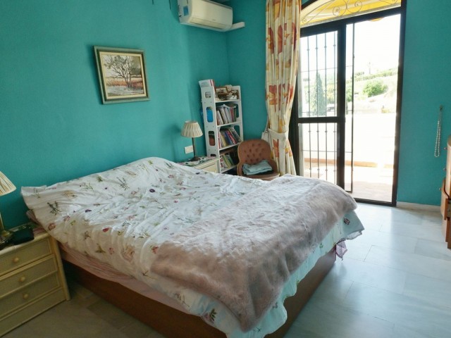 4 Soveroms Rekkehus i Calahonda