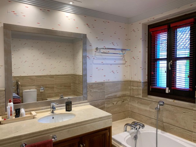 5 Bedrooms Villa in Sierra Blanca