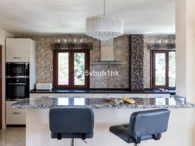 6 Sovrums Villa i Arroyo de la Miel