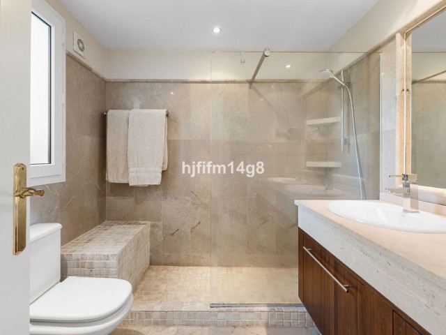 Penthouse in Nueva Andalucía