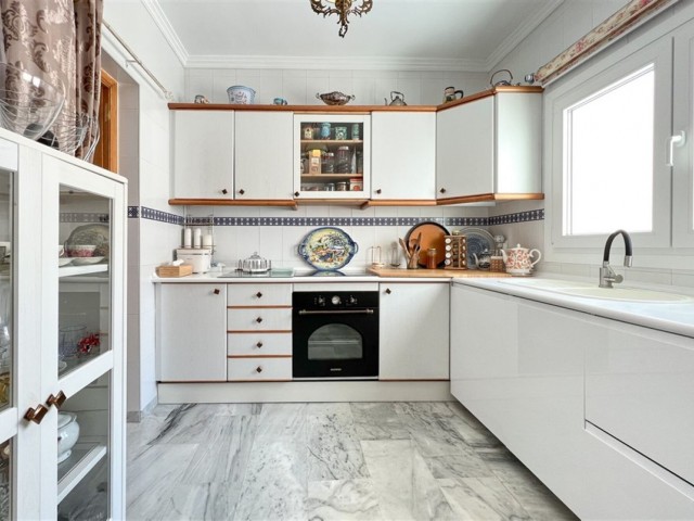 4 Bedrooms Villa in Calahonda