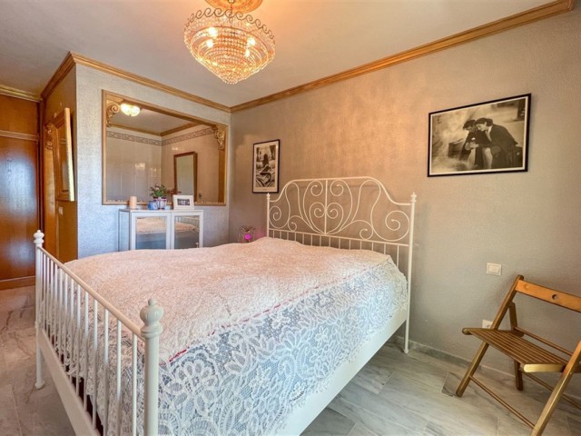 4 Bedrooms Villa in Calahonda