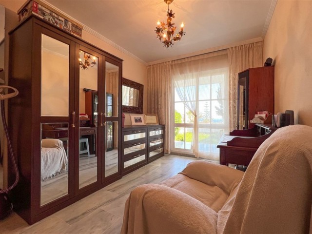 4 Bedrooms Villa in Calahonda