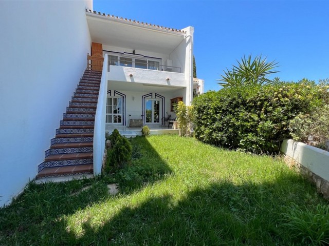 4 Bedrooms Villa in Calahonda