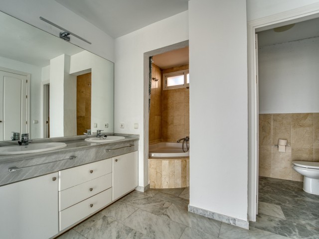 5 Schlafzimmer Apartment in Guadalmina Baja